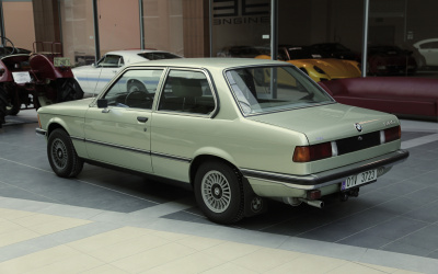 
                                                    img-BMW-8
                        